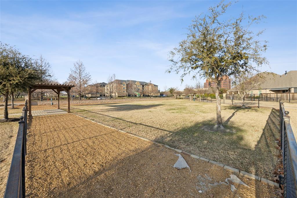 Farmers Branch, Texas 75234, United States, 3 Bedrooms Bedrooms, ,2 BathroomsBathrooms,Residential,Pending,19623