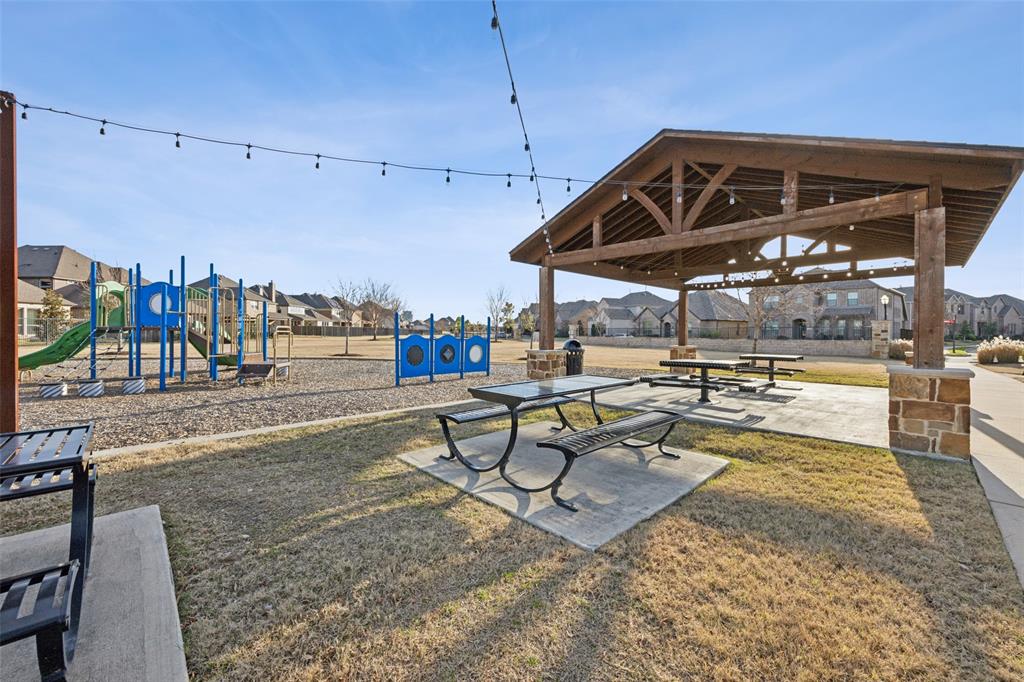 Farmers Branch, Texas 75234, United States, 3 Bedrooms Bedrooms, ,2 BathroomsBathrooms,Residential,Pending,19623