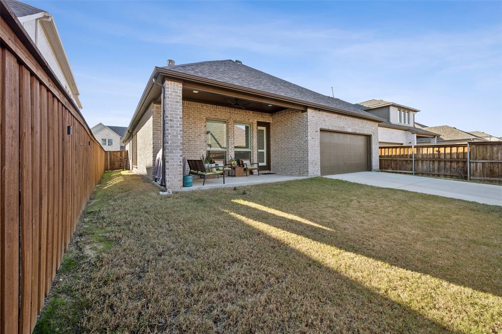 Farmers Branch, Texas 75234, United States, 3 Bedrooms Bedrooms, ,2 BathroomsBathrooms,Residential,Pending,19623