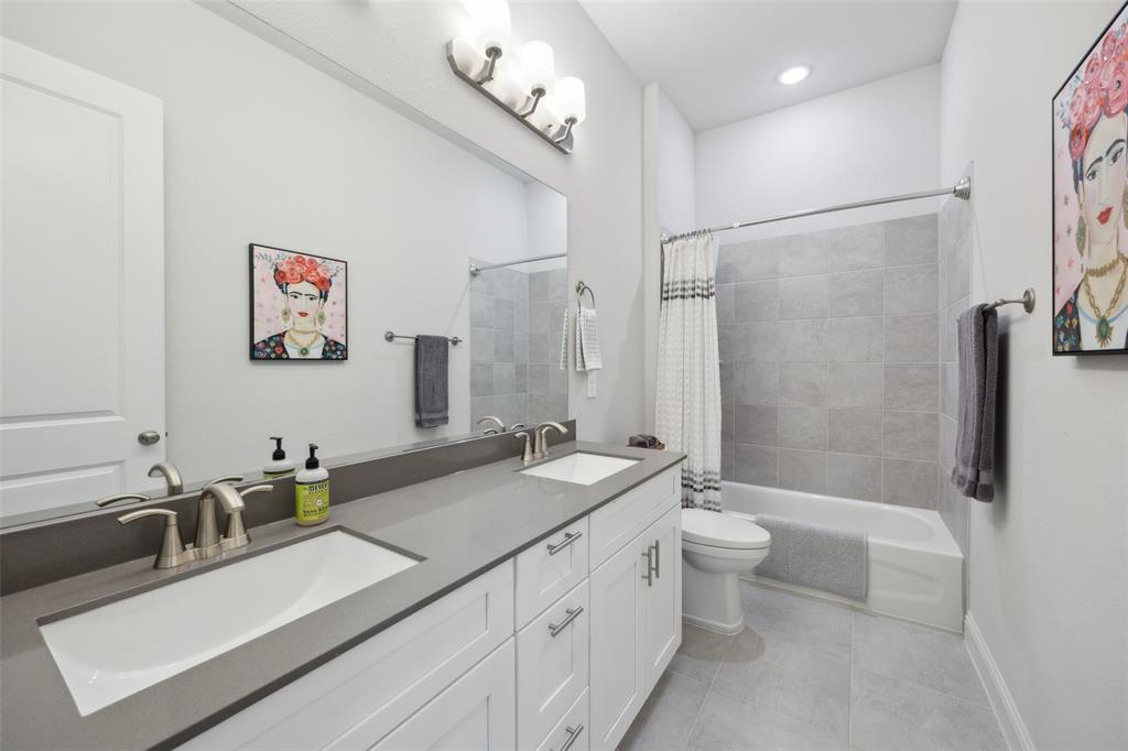 Farmers Branch, Texas 75234, United States, 3 Bedrooms Bedrooms, ,2 BathroomsBathrooms,Residential,Pending,19623