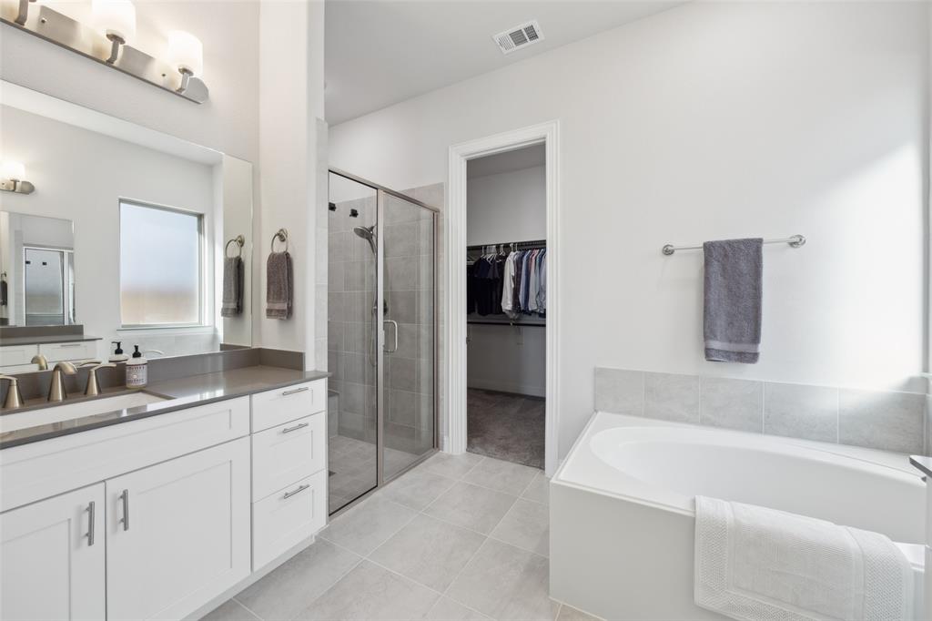 Farmers Branch, Texas 75234, United States, 3 Bedrooms Bedrooms, ,2 BathroomsBathrooms,Residential,Pending,19623