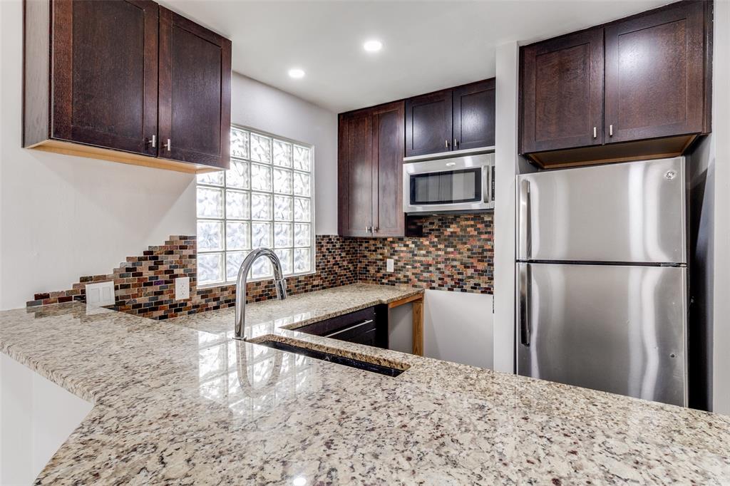 Cole Ave Condos - Residential