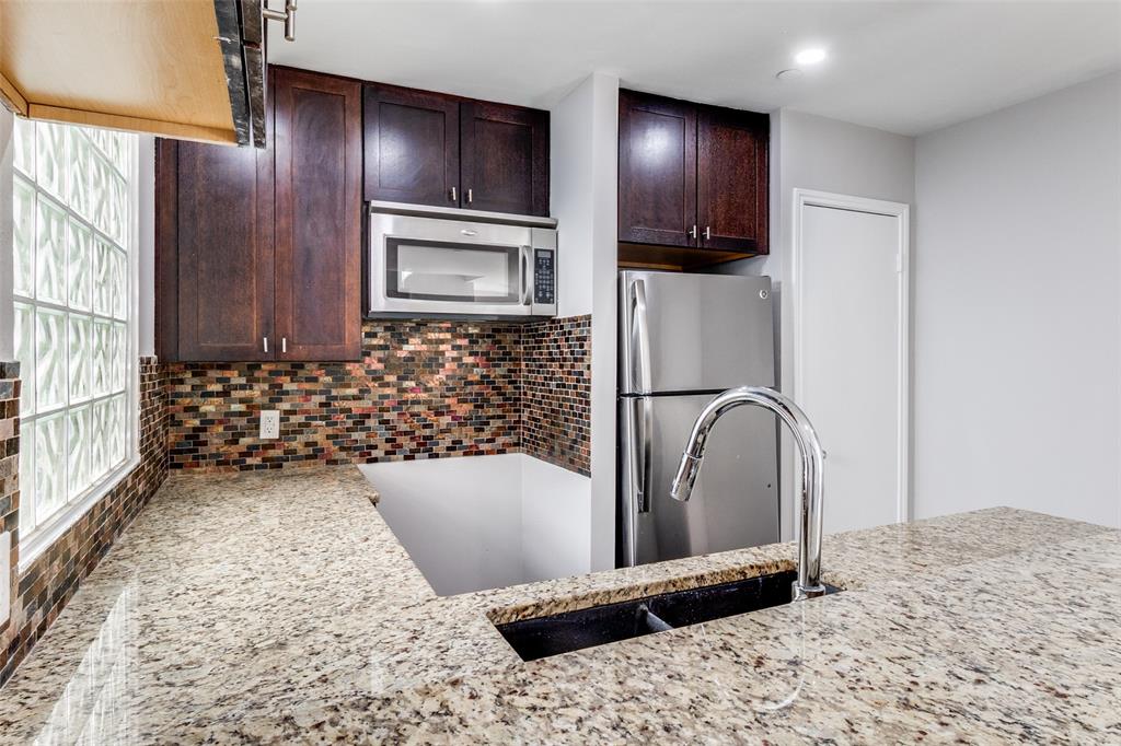 Cole Ave Condos - Residential