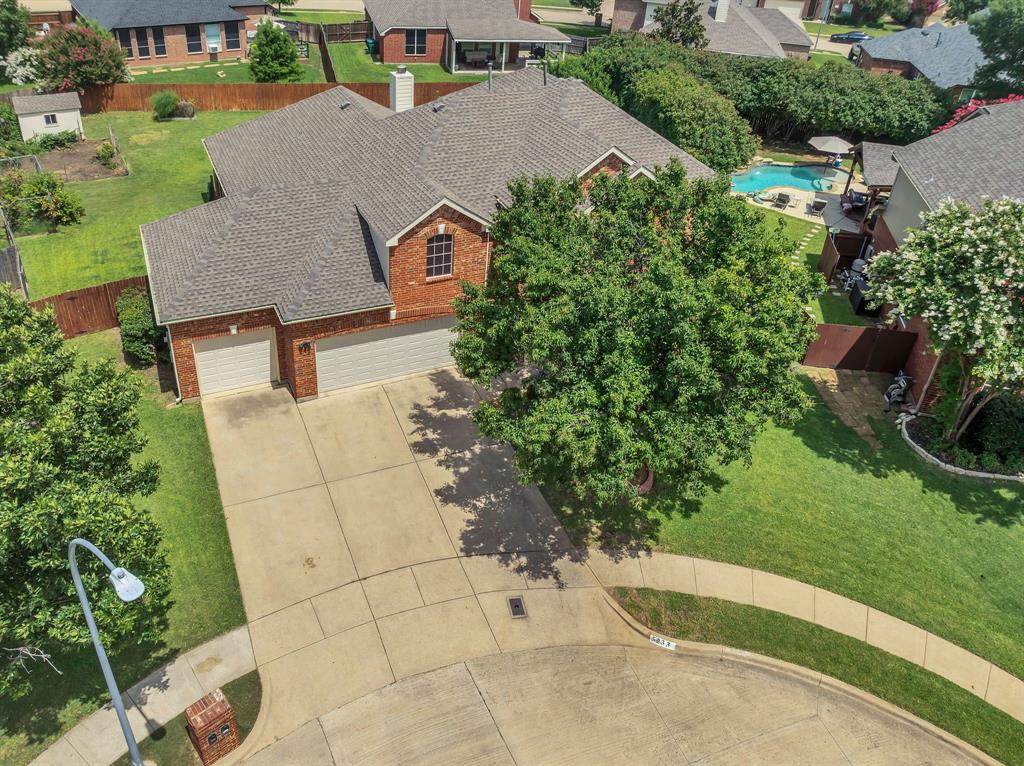 5233 Scenic Point Drive