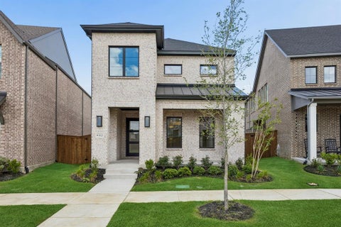 Photo of 312 Callum Parkway, Celina, TX 75009 (MLS # 21388109)