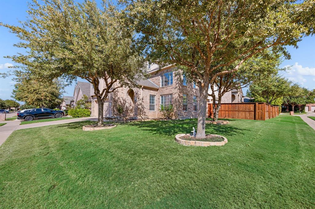 10300 Stoneside Trail