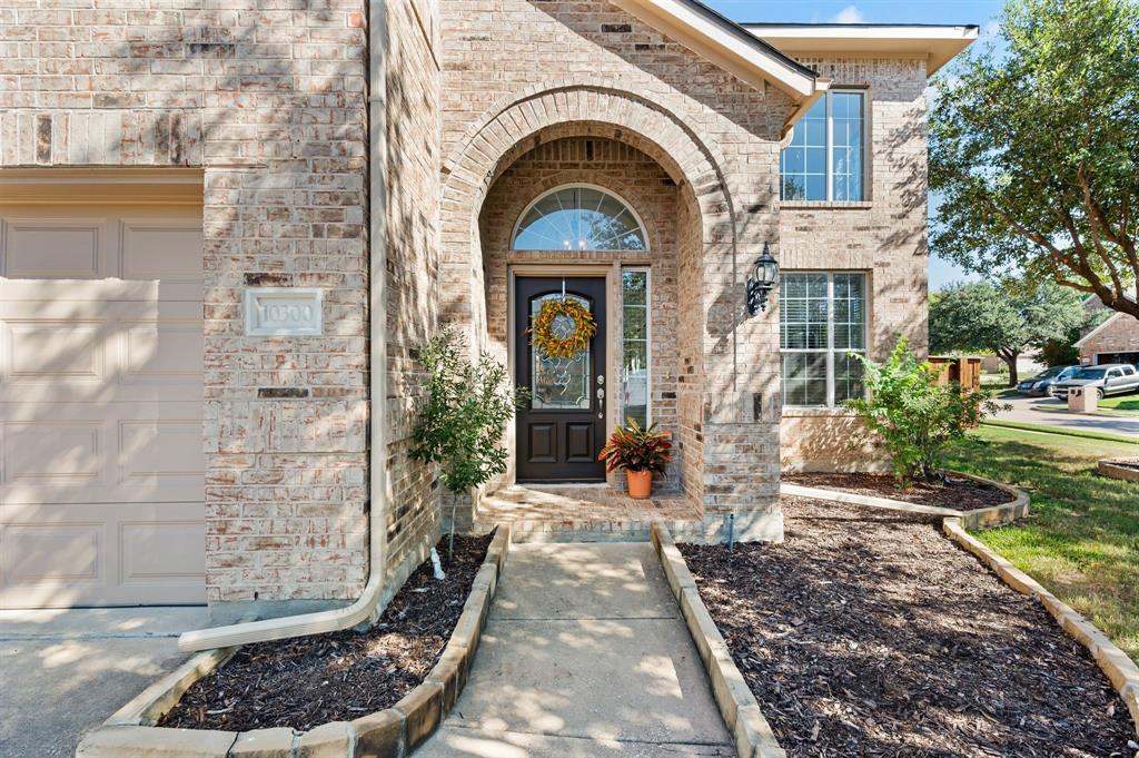 10300 Stoneside Trail