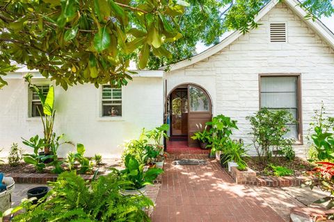 Photo of 7003 Parkdale Drive, Dallas, TX 75227 (MLS # 21212596)