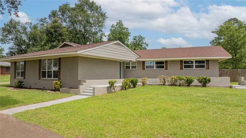 Photo of 812 E 1st St, Hughes Springs, TX 75656 (MLS # 21133748)