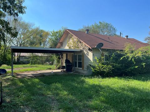 418 E Dewey Street Malakoff TX 75148