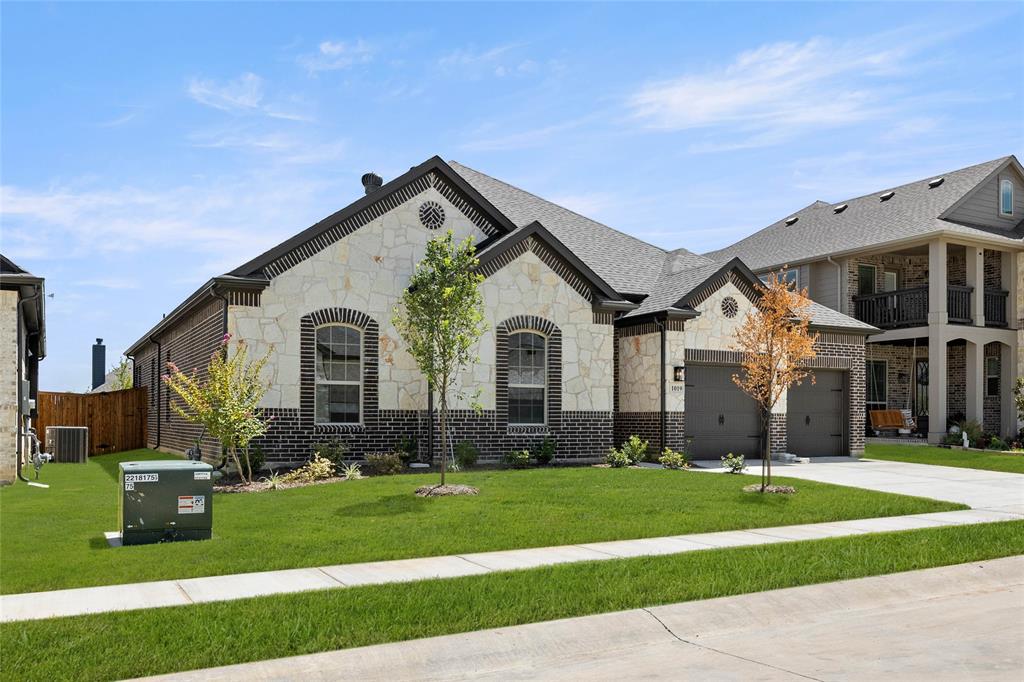 1019 Moss Grove Trail