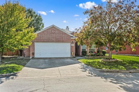 10549 Fossil Hill Drive Fort Worth TX 76131