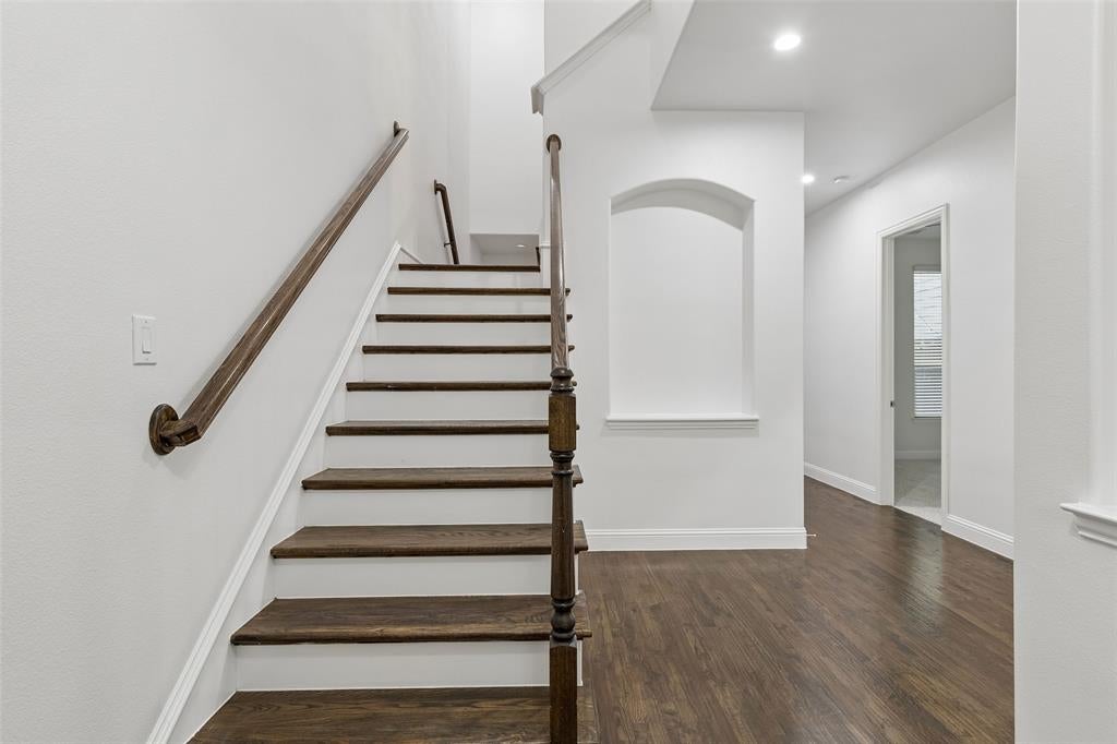 833 Rohan Drive