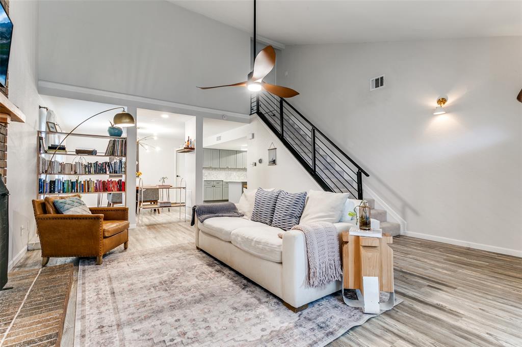 1225 Sleepy Hollow Court