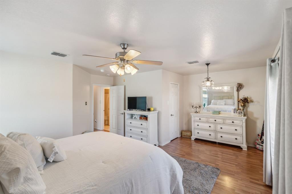 836 Village Point Lane