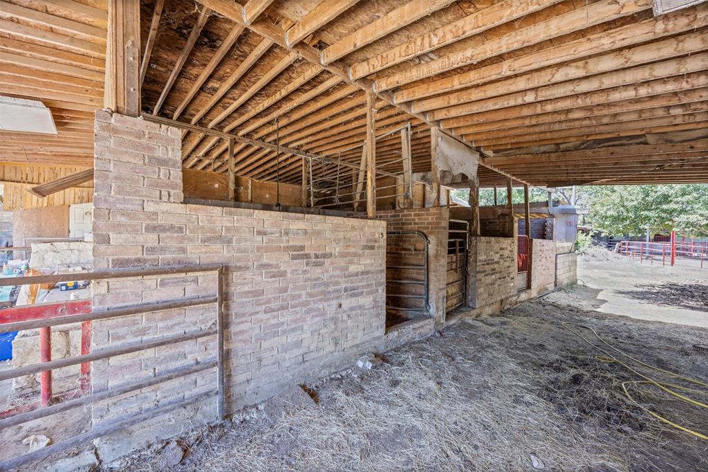 Weisenberger Sunny Hill Garden - Residential