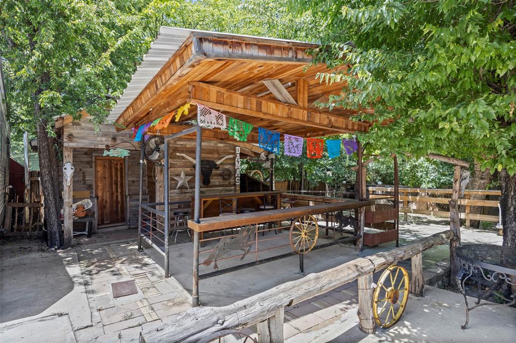 Weisenberger Sunny Hill Garden - Residential