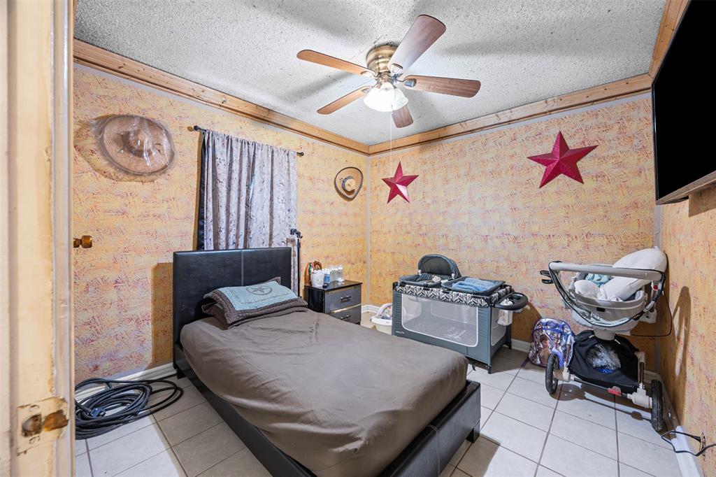 Weisenberger Sunny Hill Garden - Residential