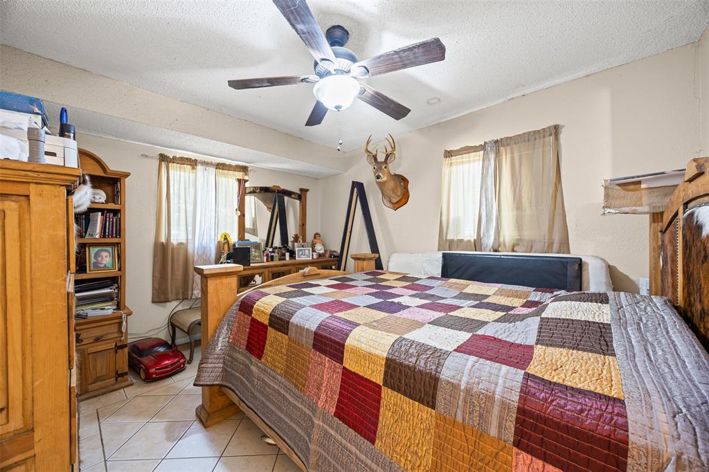 Weisenberger Sunny Hill Garden - Residential