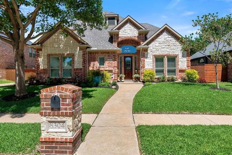 8304 Spence Drive North Richland Hills TX 76182