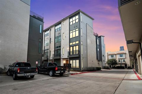 3200 Ross Avenue 40 Dallas TX 75204