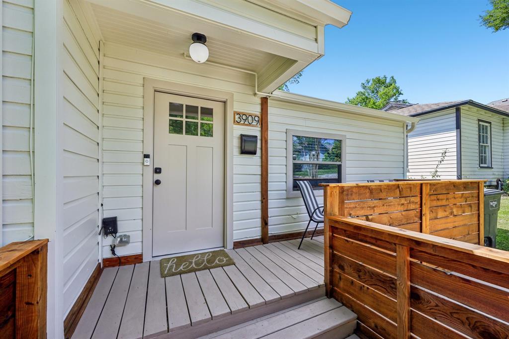 3909 Lafayette Avenue