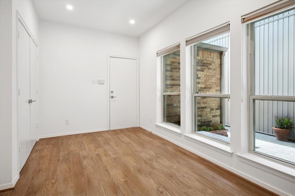 Preston Square Twnhm - Residential