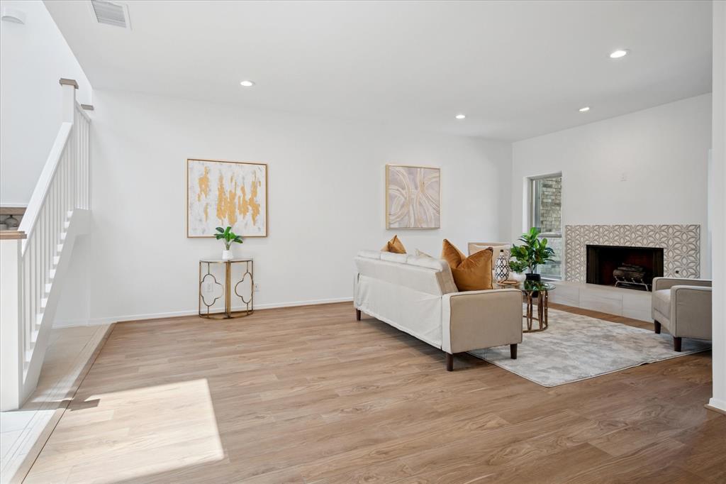 Preston Square Twnhm - Residential