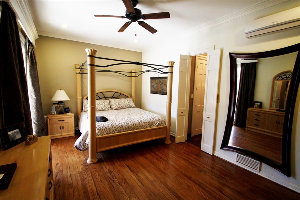 Town Oaks - Residential