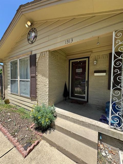 1313 Caldwell Drive Garland TX 75041