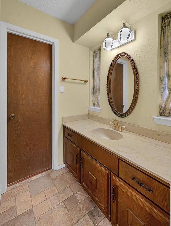 L. Jones abst 465 - Residential