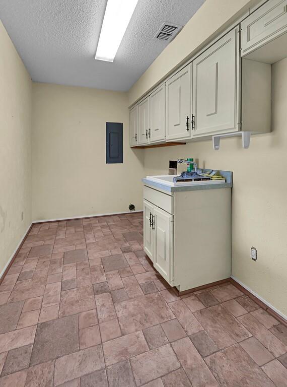 L. Jones abst 465 - Residential