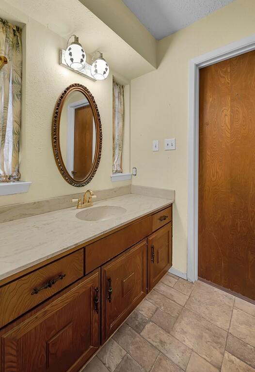 L. Jones abst 465 - Residential