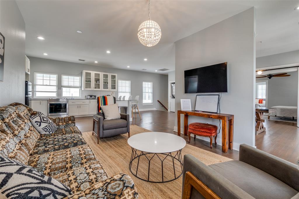 500 W 7th Street