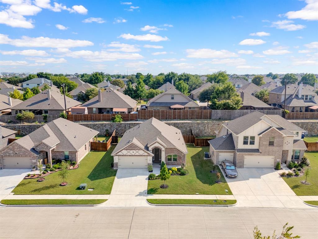 521 Hillcrest Circle