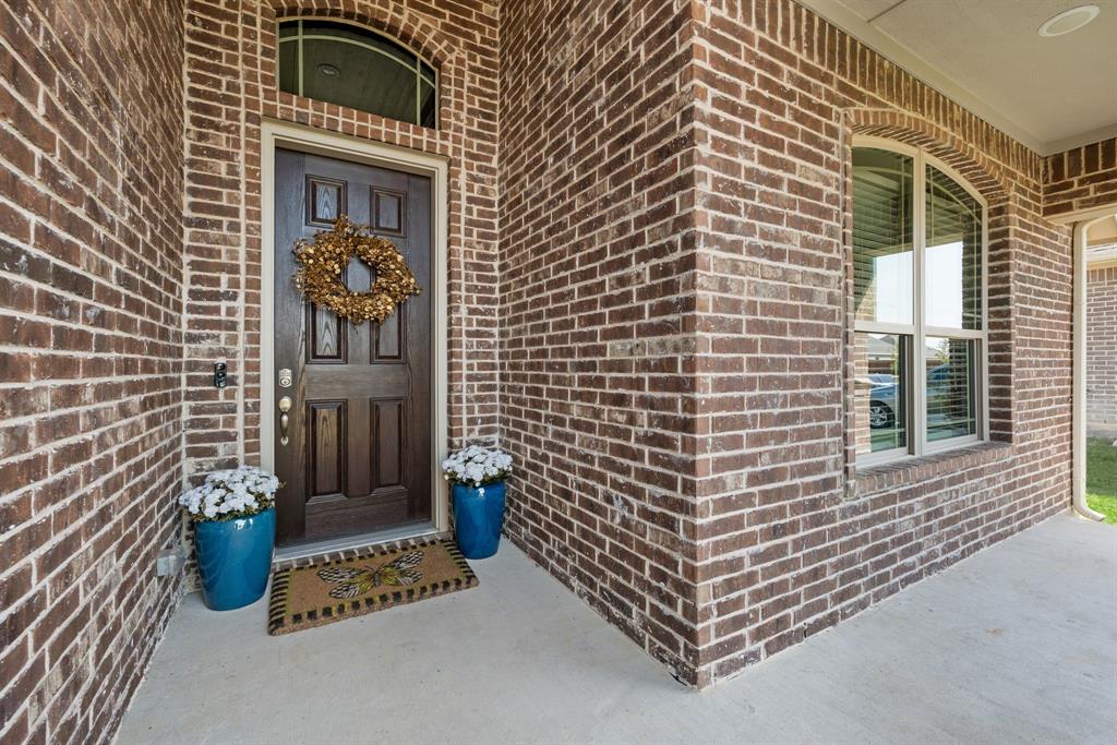 521 Hillcrest Circle