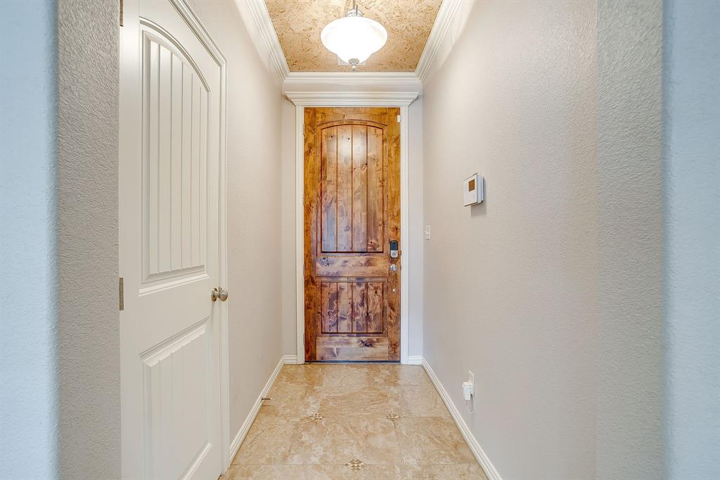2925 Willow Ridge Circle