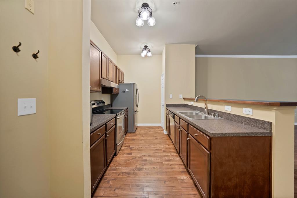 2305 Worthington Street 103