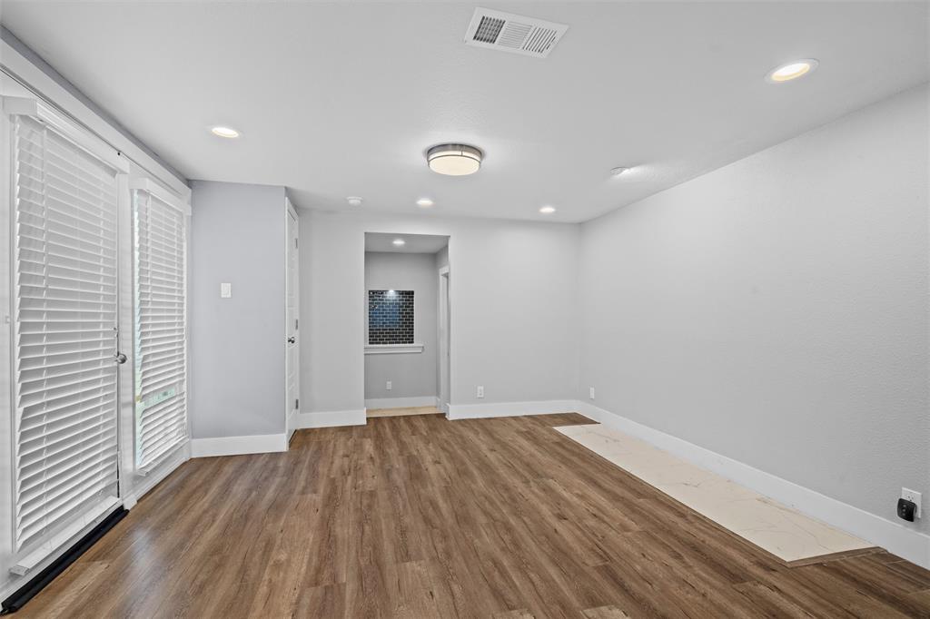 Olivers 02 - Residential