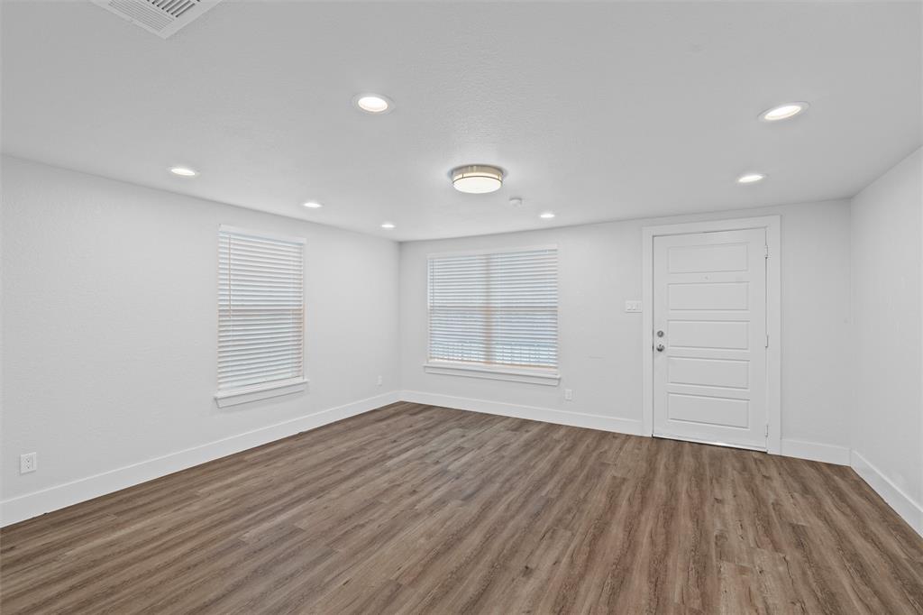 Olivers 02 - Residential