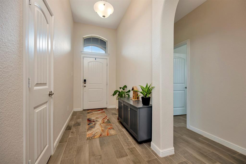 9909 Wynndel Trail