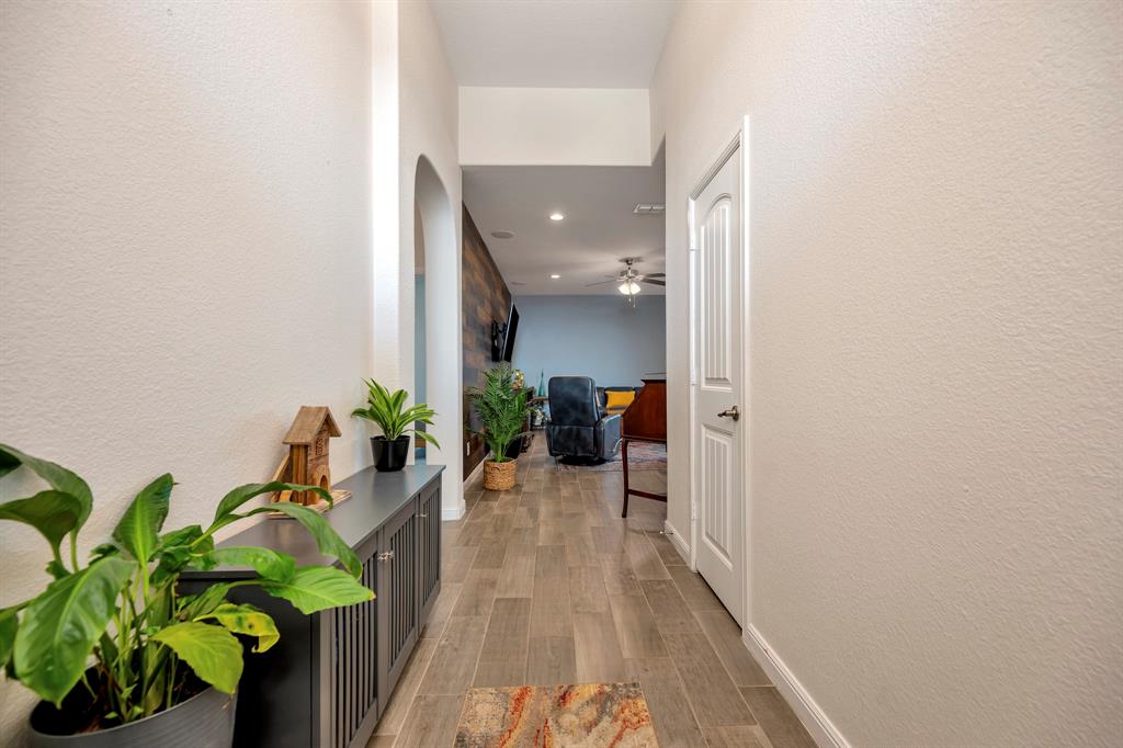 9909 Wynndel Trail