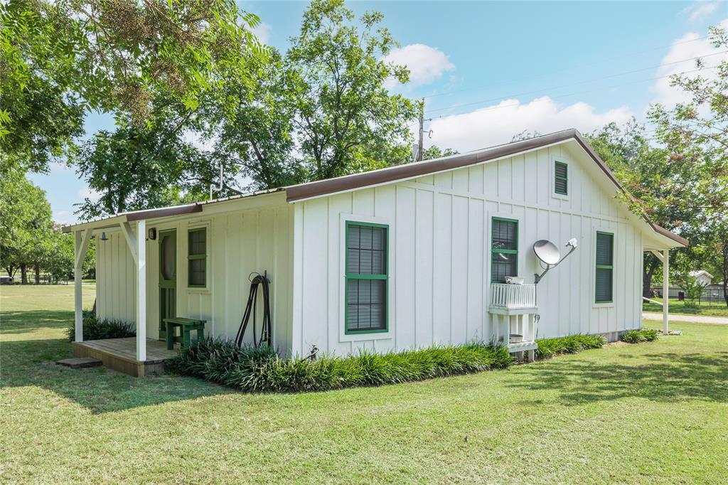 424 N Burleson Avenue