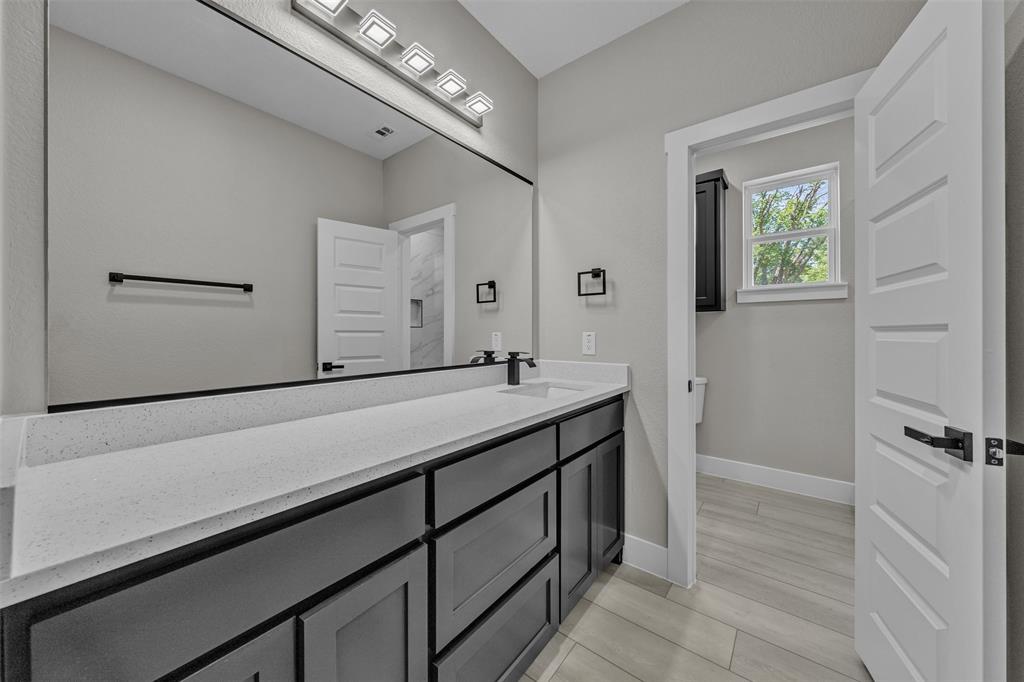 225 Nw 16th Street