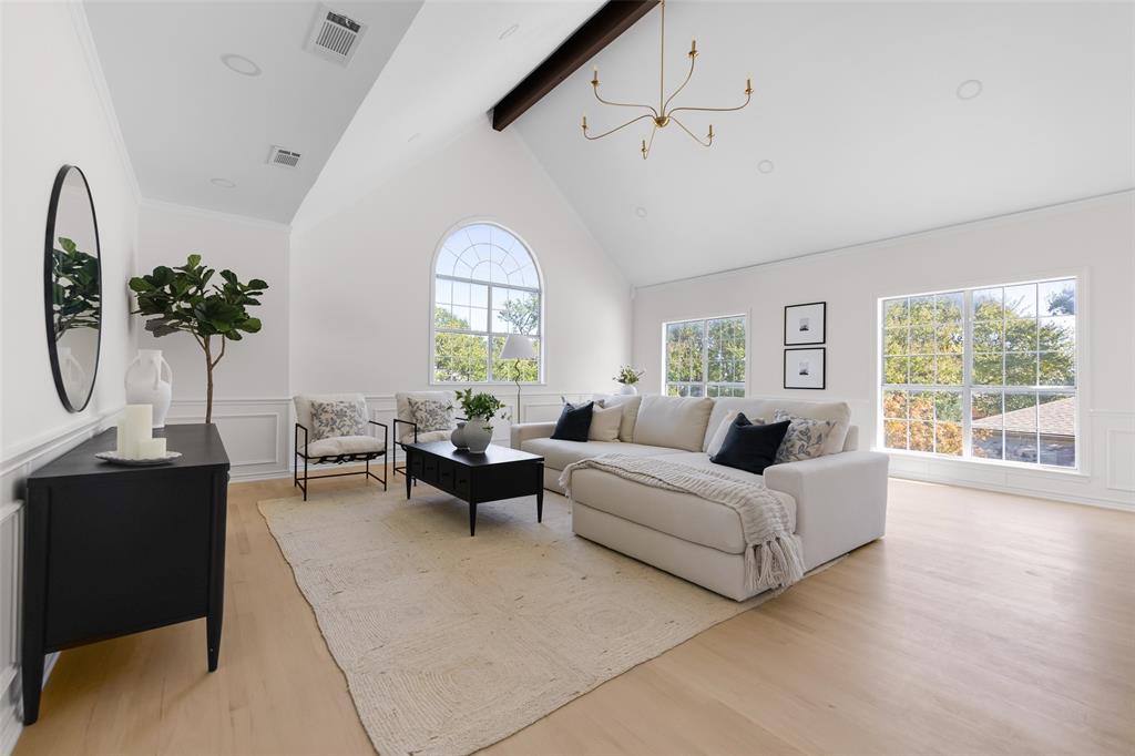 7647 Alto Caro Drive