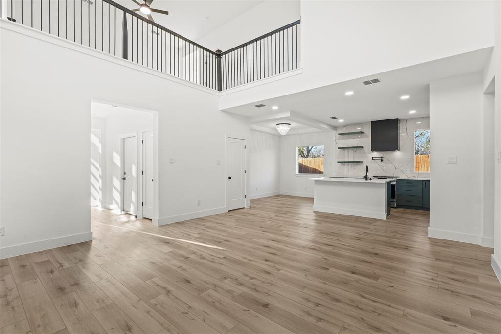 EVELYN HEIGHTS - Residential