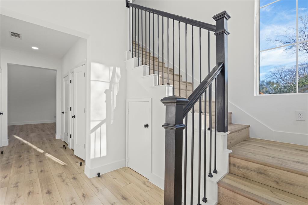 EVELYN HEIGHTS - Residential