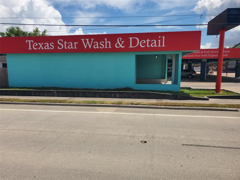 810 E Nasa Parkway 1