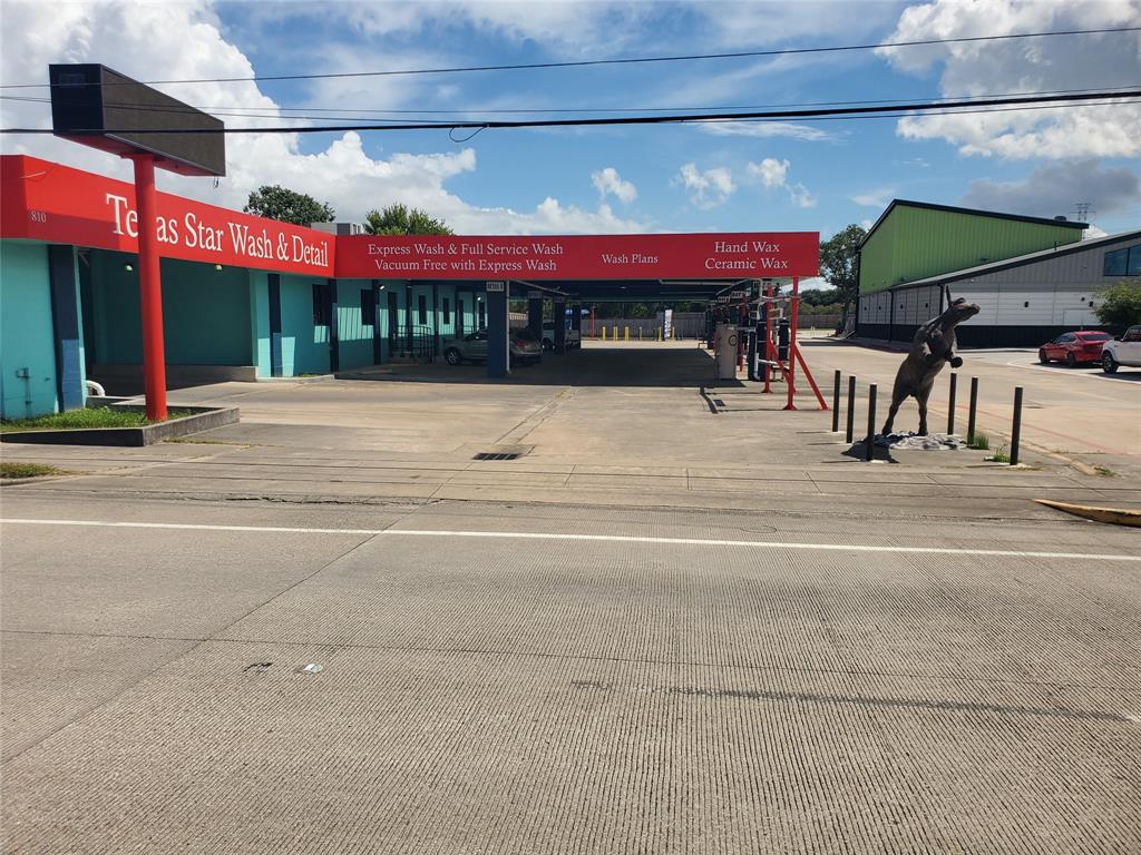 810 E Nasa Parkway 1