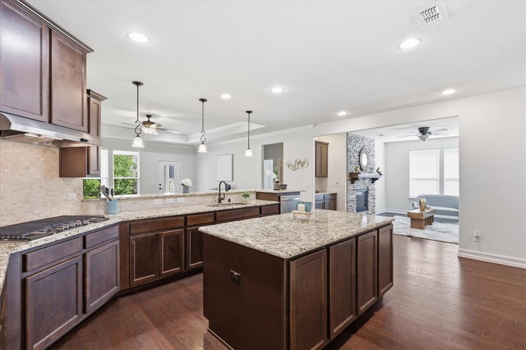 2554 Luna Vista Lane